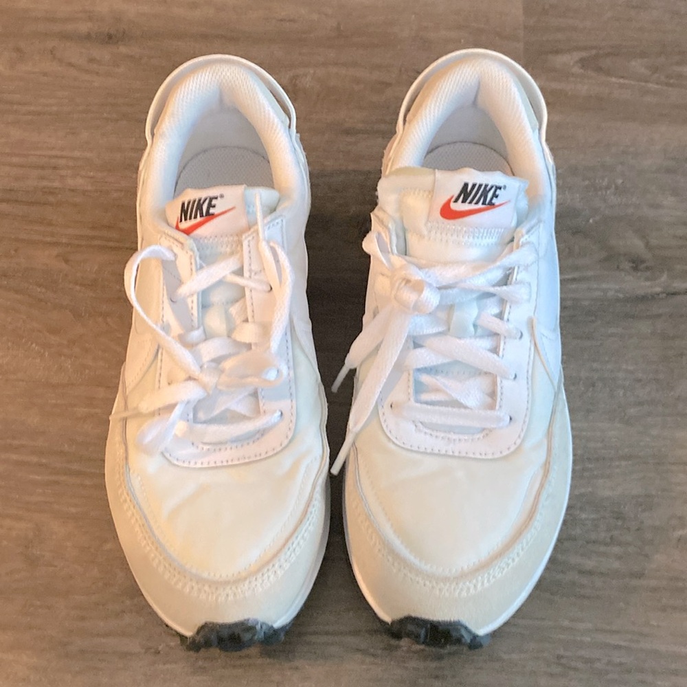 Nike women’s Waffle sneakers